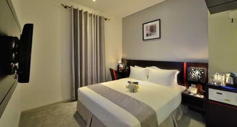 Oak Tree Urban Hotel Yakarta Exterior foto